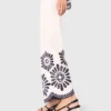 Broek met gehaakte details