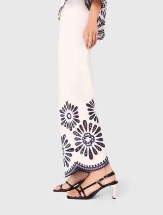 Broek met gehaakte details