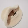Buckethoed van imitatiebont