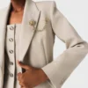 Colbert met broche