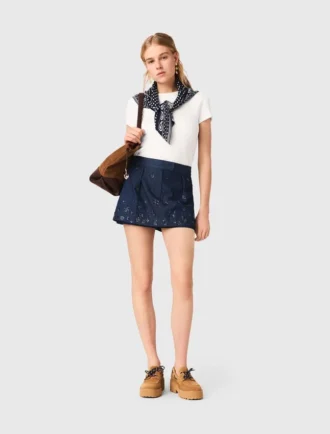 Denimskort met geborduurd gelaagd effect