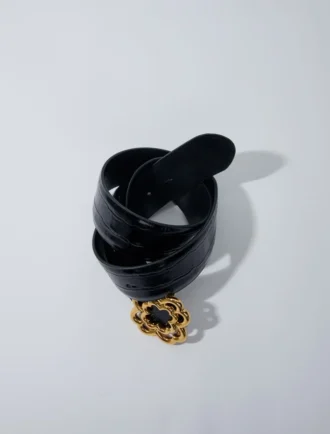 Dubbele M-riem van leer met krokodillenlook
