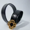 Dubbele M-riem van leer met krokodillenlook