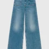 Flared jeans met ketting