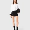 Geborduurde skort