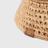 Gehaakte raffia buckethoed