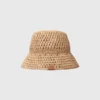 Gehaakte raffia buckethoed