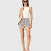 Gehaakte short met bloemenpatroon