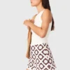Gehaakte short met bloemenpatroon