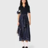 Jurk van gemengd materiaal met bandana-print