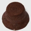 Kleurrijke buckethoed van natuurlijk raffia