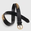 Leren riem met kettingdetails