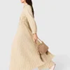 Maxi-jurk met plooien en oogjes