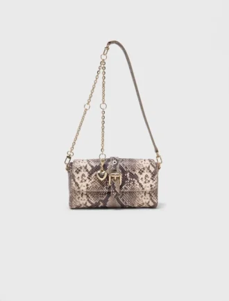Miss M Walk-tas met python-effect