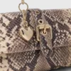 Miss M Walk-tas met python-effect