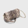 Miss M Walk-tas met python-effect