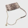 Miss M Walk-tas met python-effect