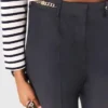 Pantalon met kettingdetail