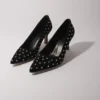 Pumps met strass en spitse neus