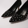Pumps met strass en spitse neus