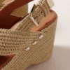Sandaaltjes met sleehak en raffia-effect