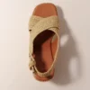 Sandaaltjes met sleehak en raffia-effect