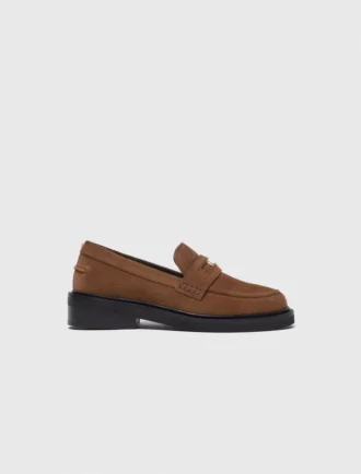 Suède loafers