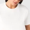 T-shirt met klein geborduurd logo