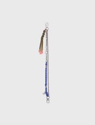 Tassen met hangers van een mix van kettingen en koorden