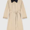 Trenchcoat met contrasterende mouwen en kraag