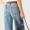Wijd uitlopende jeans met bloemenborduursel